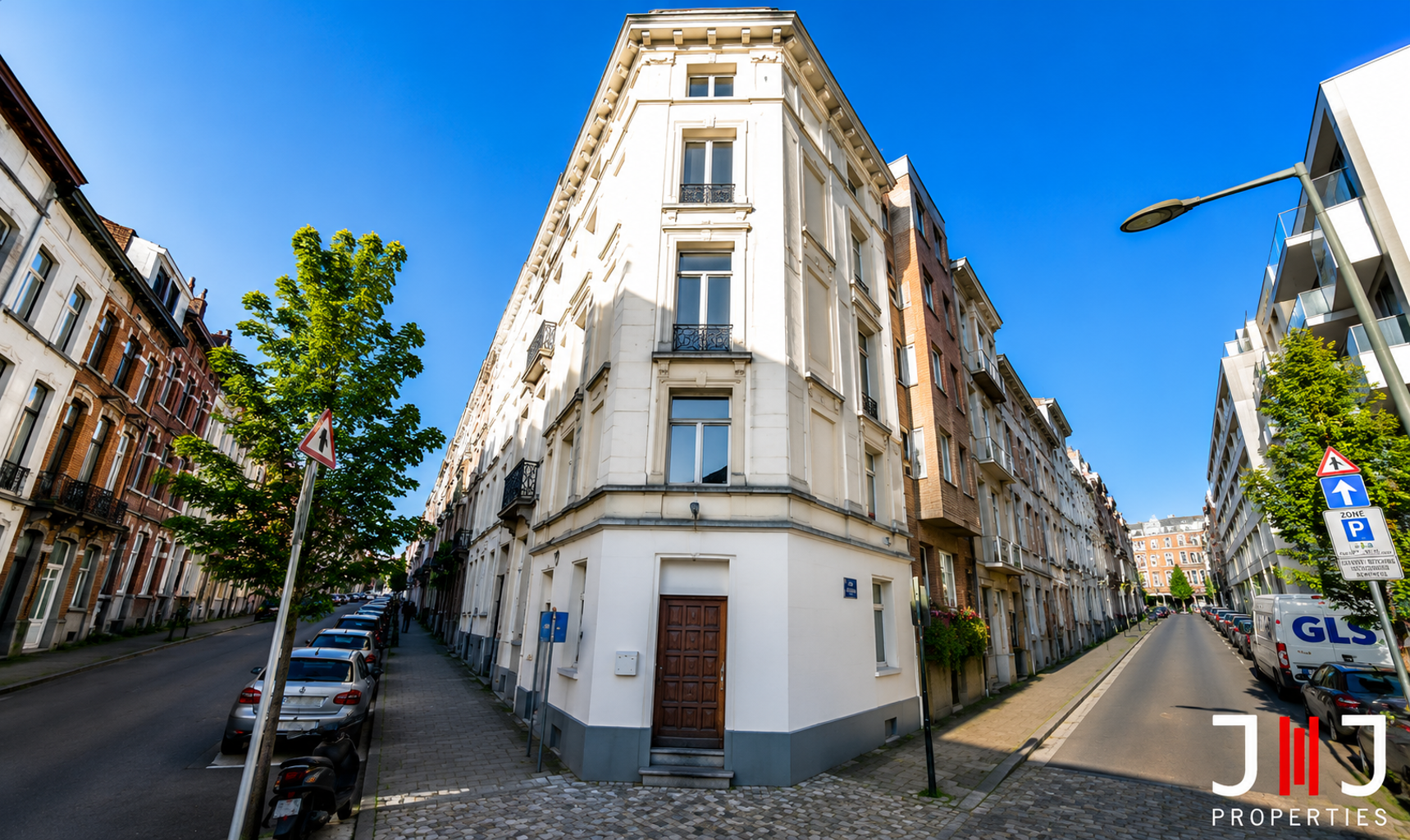 Apartment block for sale in Saint-Josse-ten-Noode