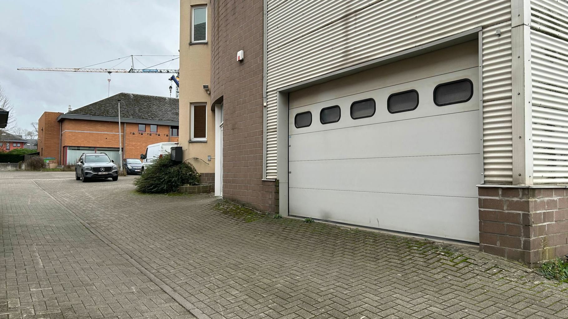 Closed garage for rent in Namur