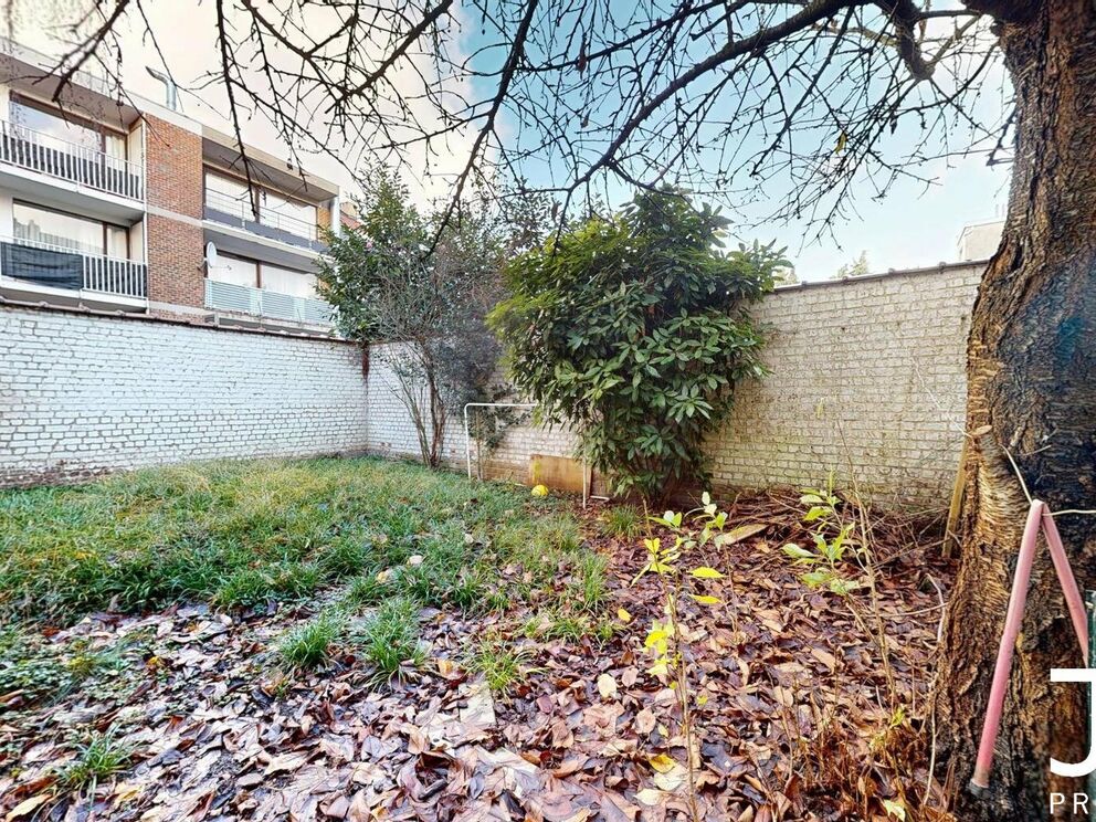 Apartment block for sale in Anderlecht