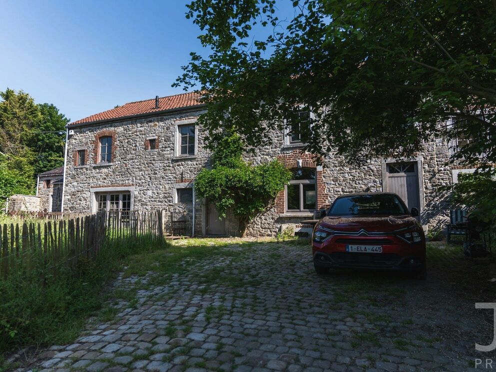 Apartment block for sale in Jemeppe-sur-Sambre