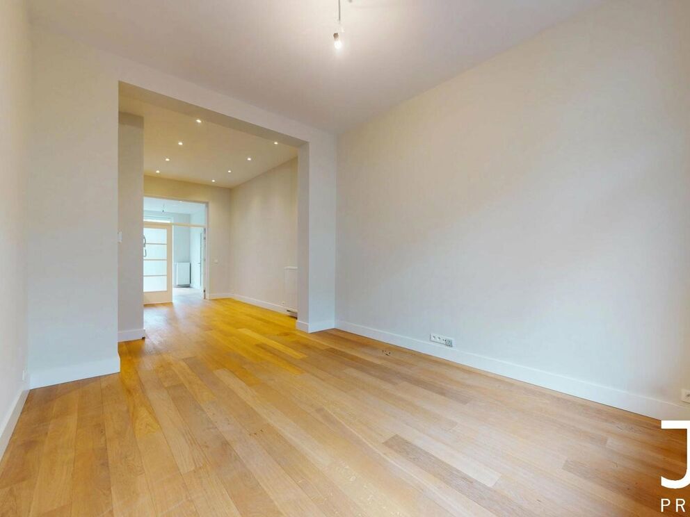 Apartment block for sale in Schaarbeek