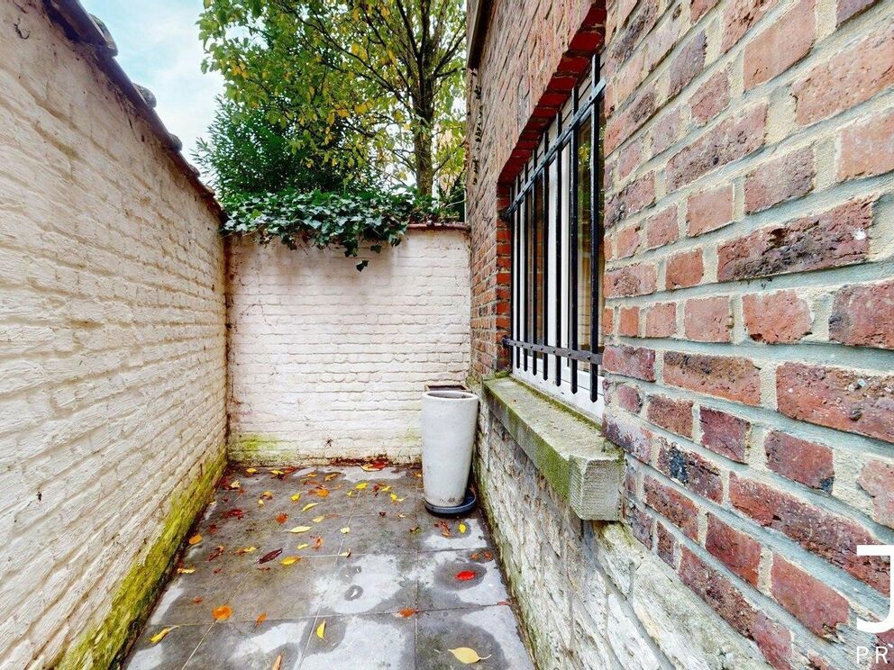 Apartment block for sale in Sint-Lambrechts-Woluwe