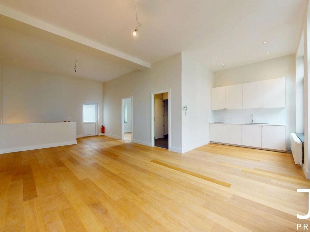 Appartementsgebouw te koop in Schaarbeek