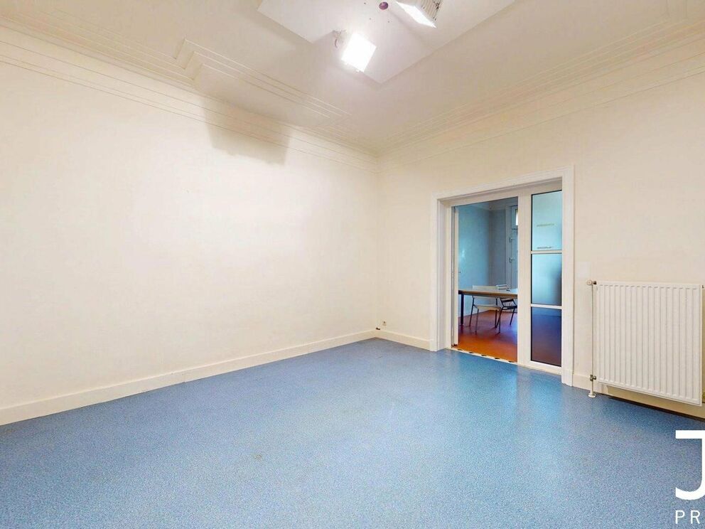 Appartementsgebouw te koop in Sint-Lambrechts-Woluwe