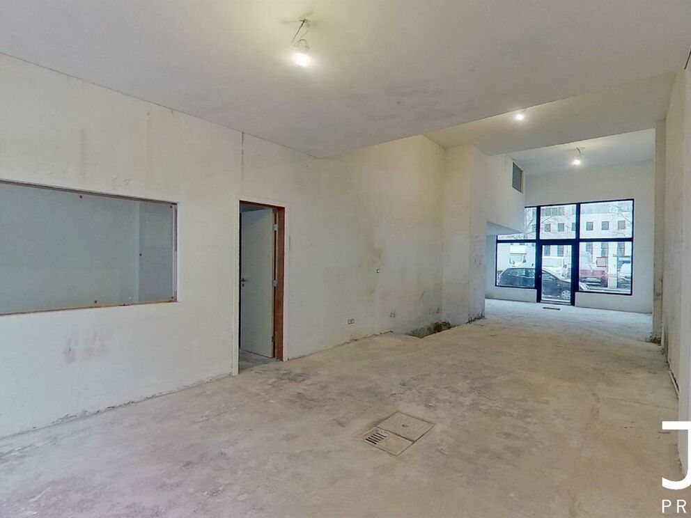 Commercieel gelijkvloers te huur in Brussel