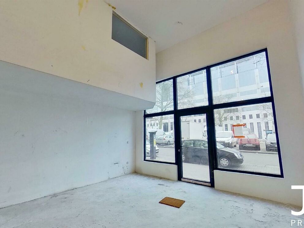 Commercieel gelijkvloers te huur in Brussel