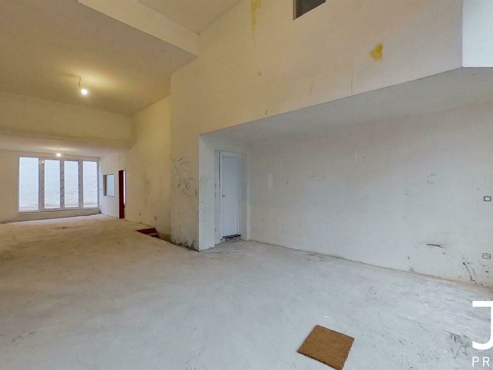 Commercieel gelijkvloers te huur in Brussel