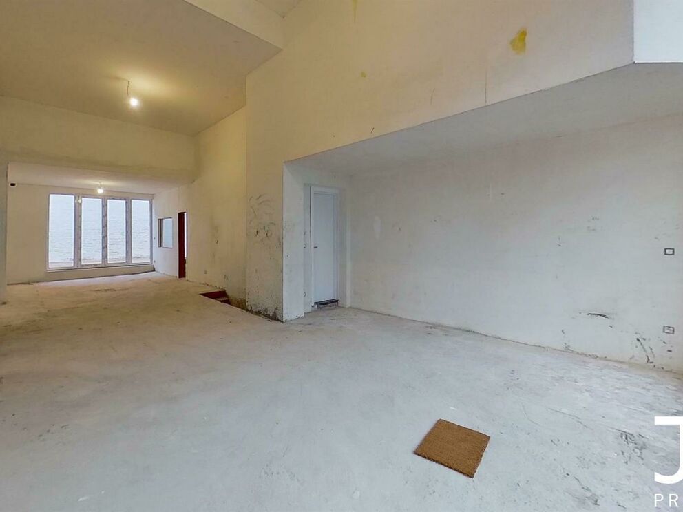 Commercieel gelijkvloers te huur in Brussel