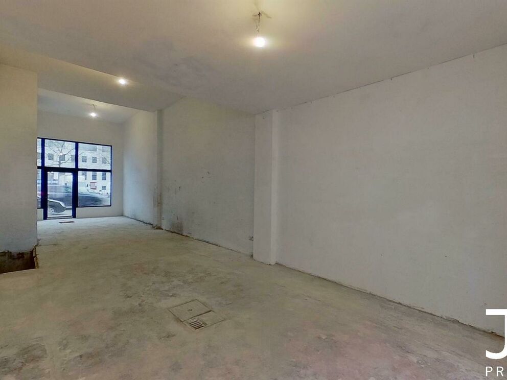 Commercieel gelijkvloers te huur in Brussel