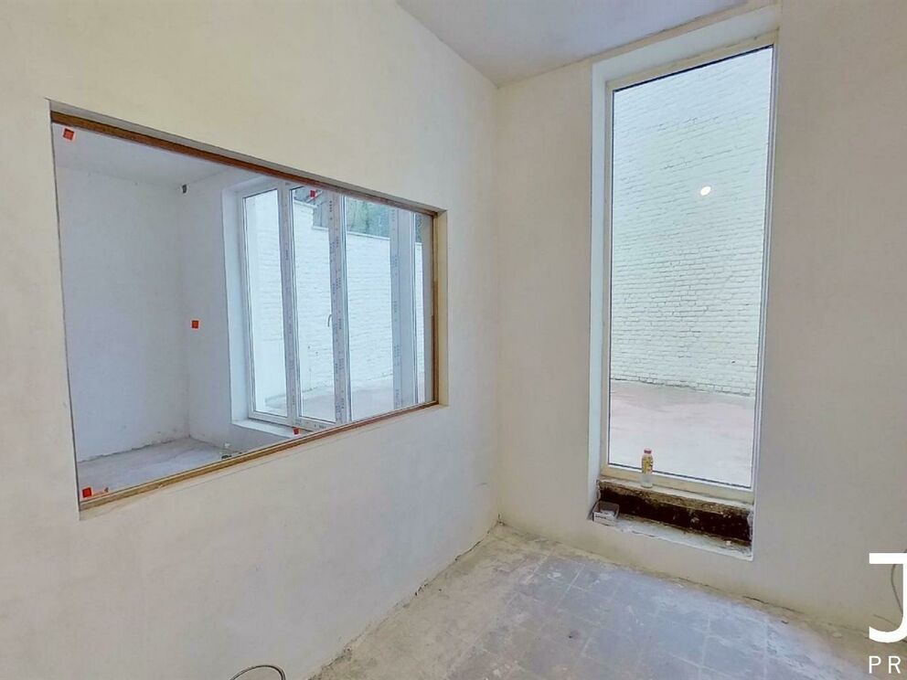 Commercieel gelijkvloers te huur in Brussel