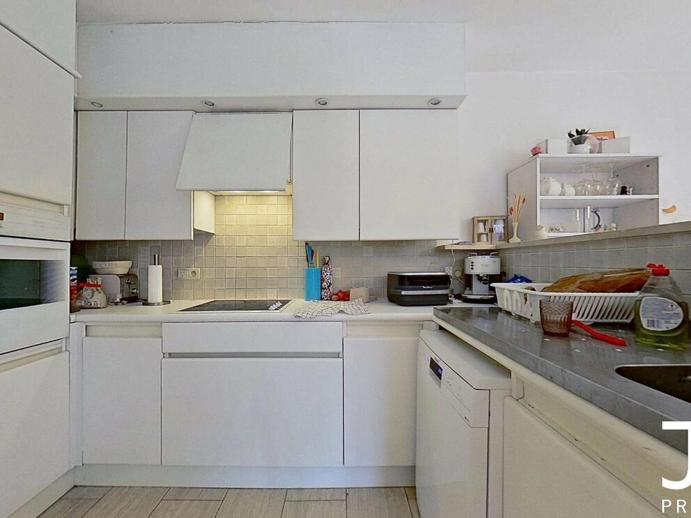 Flat for rent in Sint-Lambrechts-Woluwe