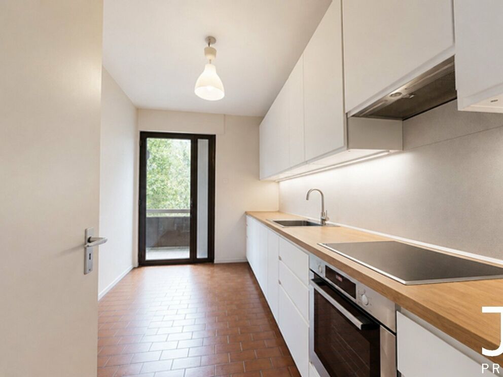 Flat for rent in Sint-Lambrechts-Woluwe
