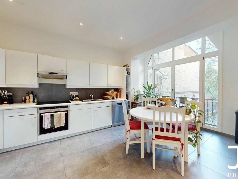 Flat for rent in Sint-Pieters-Woluwe