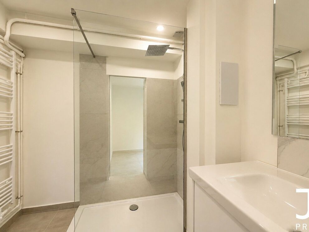 Flat for rent in Sint-Pieters-Woluwe