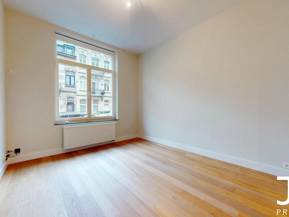 Flat for sale in Schaarbeek