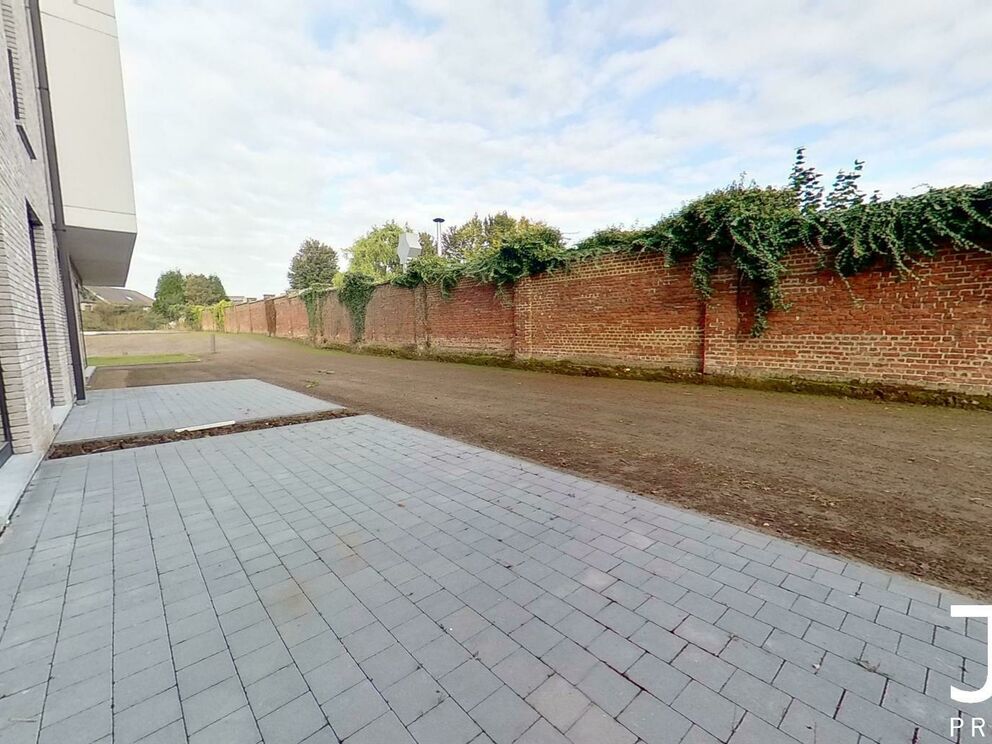 Gelijkvloerse verdieping te huur in Halle