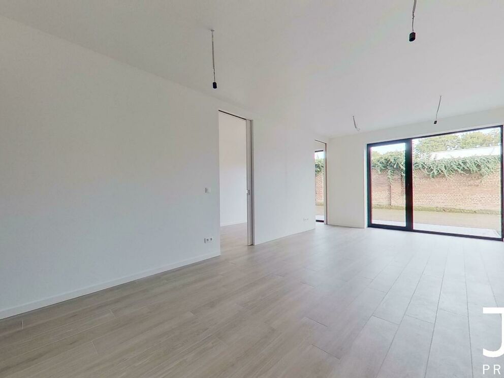 Ground floor for rent in Halle