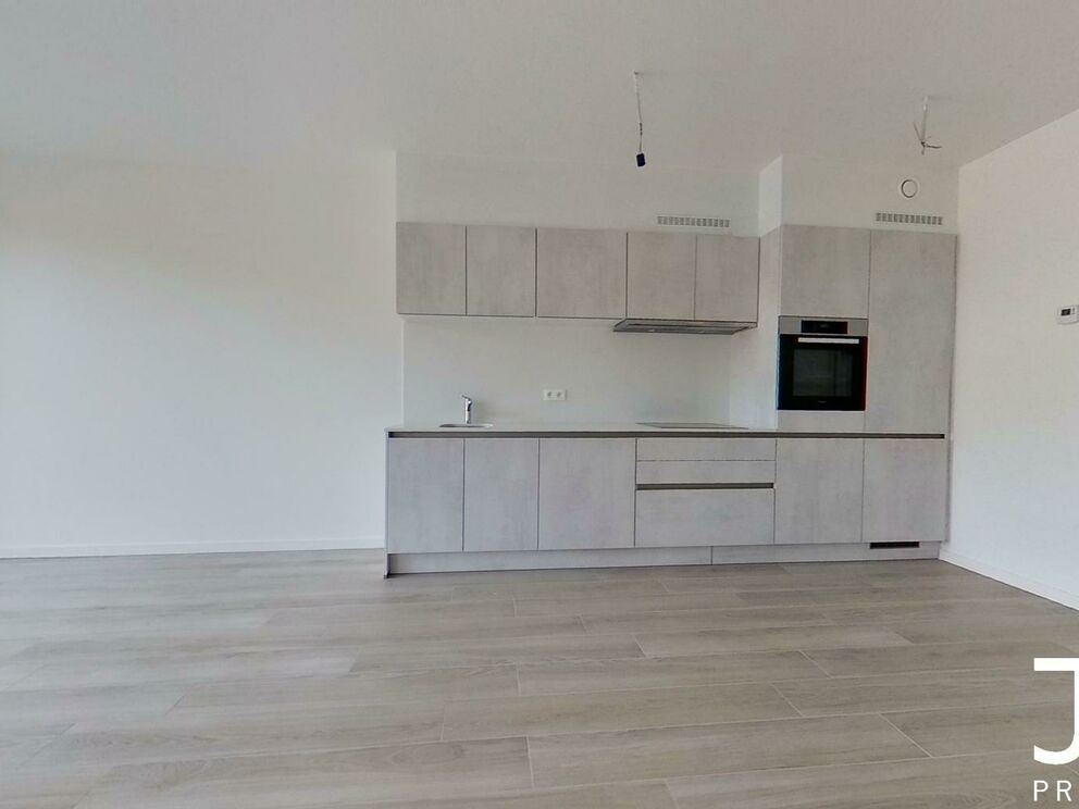 Ground floor for rent in Halle