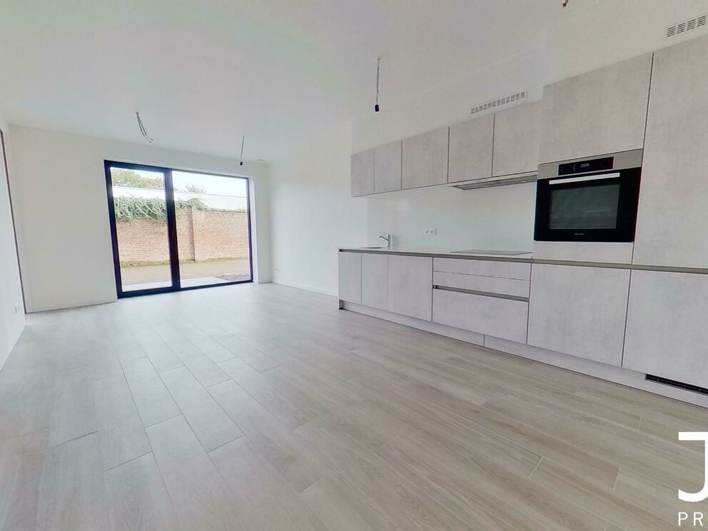 Ground floor for rent in Halle