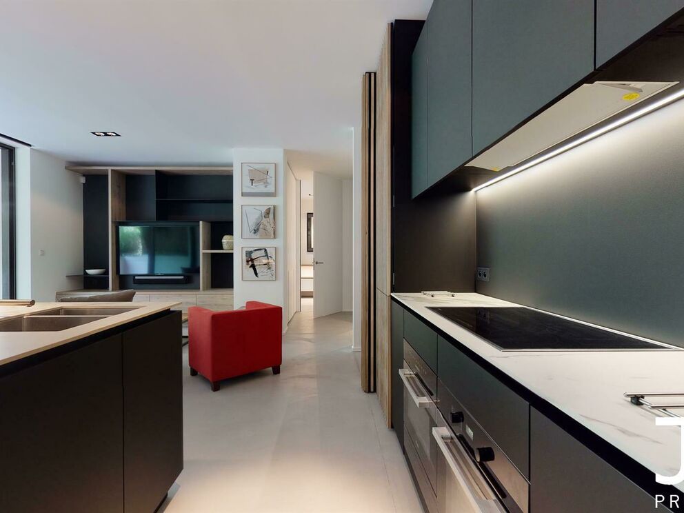 Ground floor for rent in Sint-Pieters-Woluwe