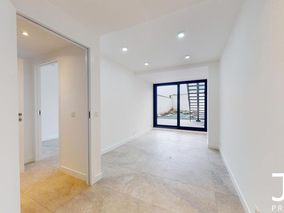 Ground floor with garden for rent in Etterbeek
