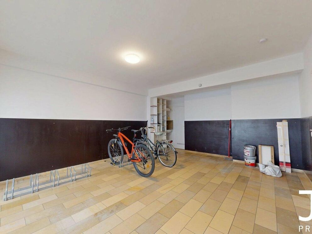 Individual shop for rent in Kraainem