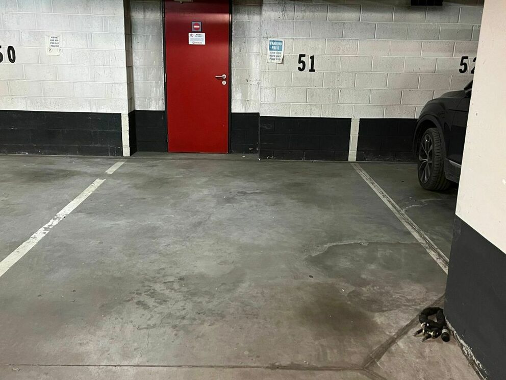 Inside parking for rent in Brussels