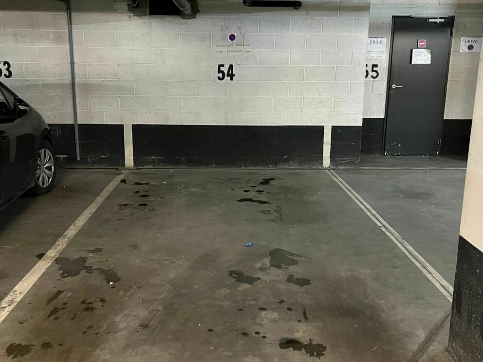 Inside parking for rent in Brussels