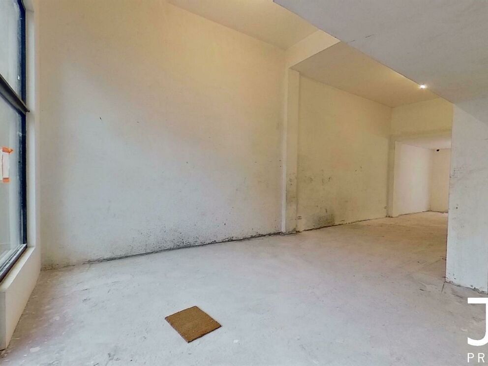 Rez commercial à louer à Bruxelles