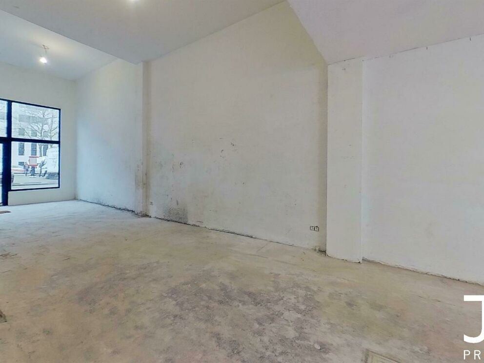 Rez commercial à louer à Bruxelles