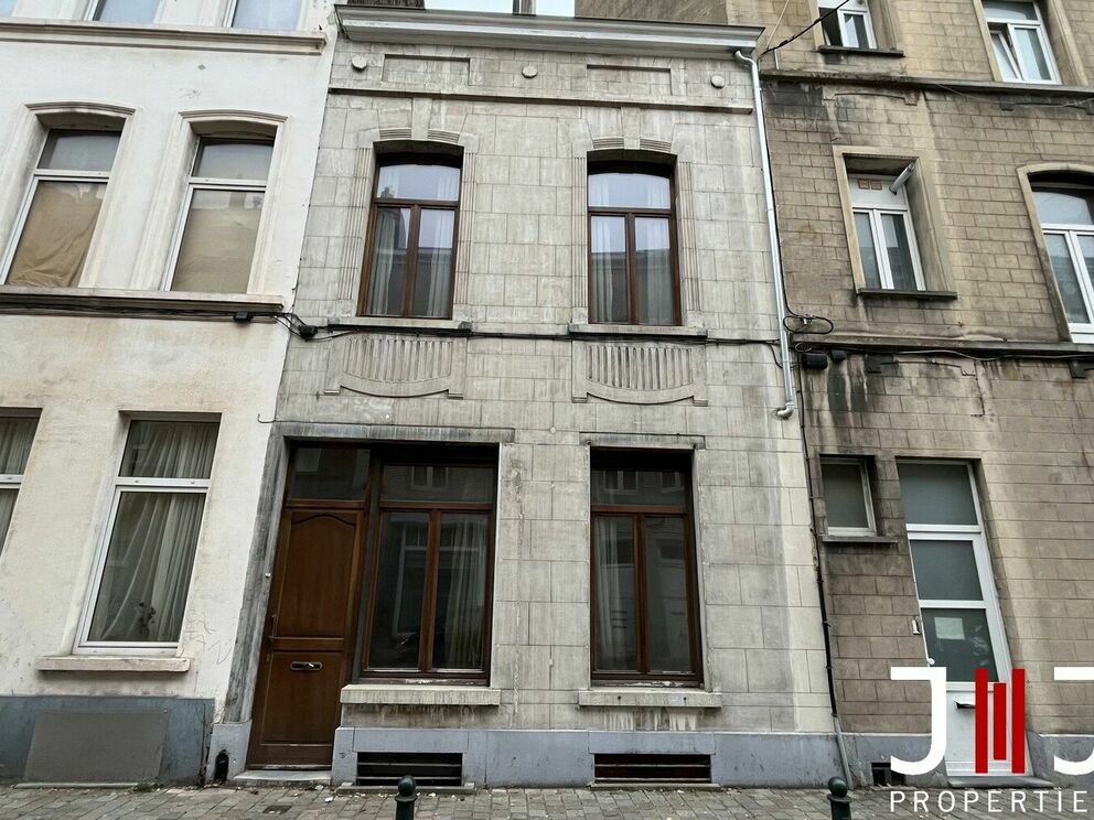 Triplex à vendre à Ixelles