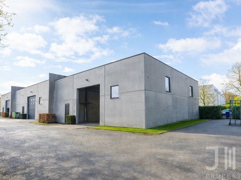 Warehouse for rent in Perwez