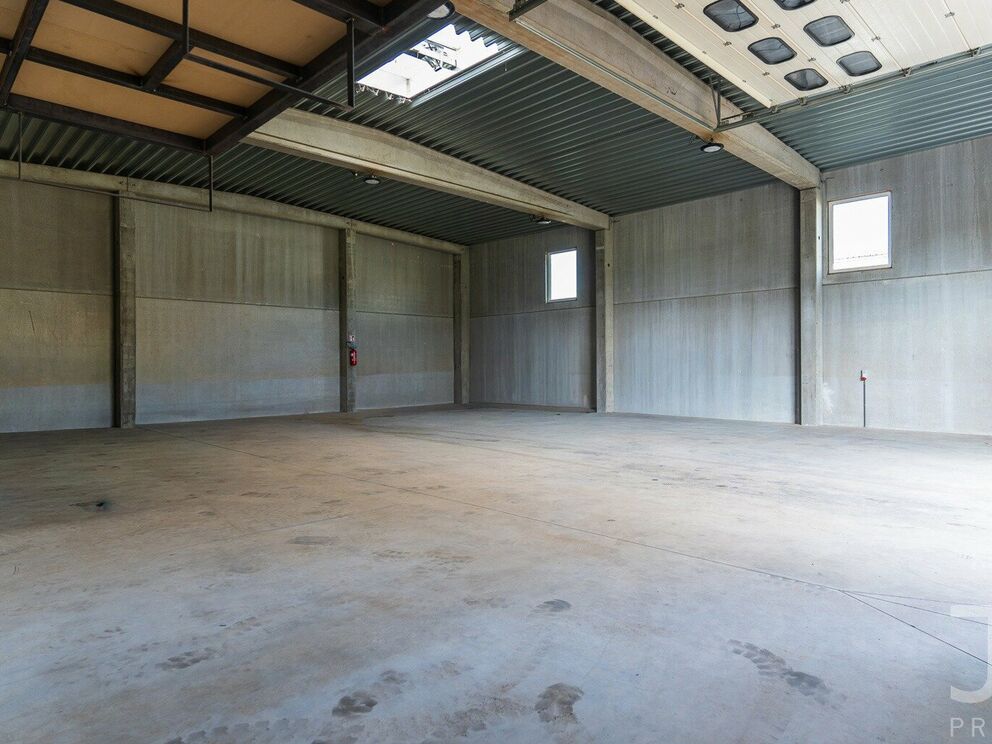 Warehouse for rent in Perwez