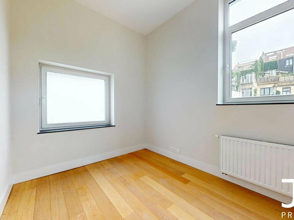 Workshop for sale in Schaarbeek